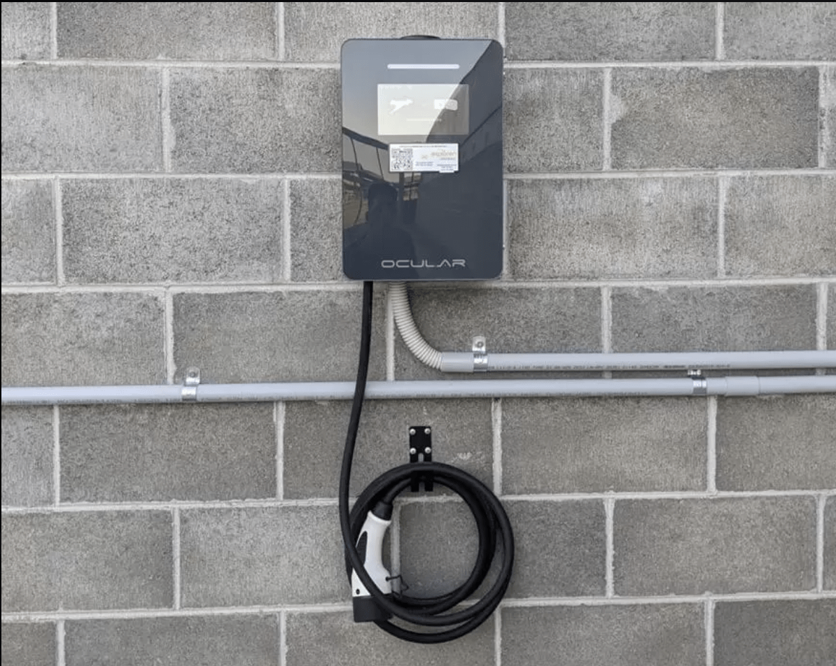 Ocular IQ Commercial | 7/22 kW | OCPP 1.6J | w/5m cable